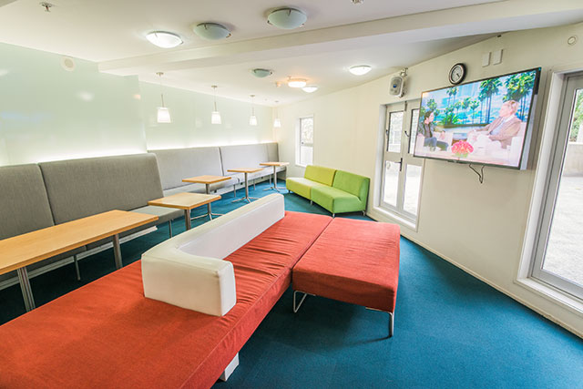 Columbia Apartments : Common Room